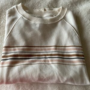 Oversized cream AMERICAN EAGLE sweater! Worn 4 times! Perfect for fall!